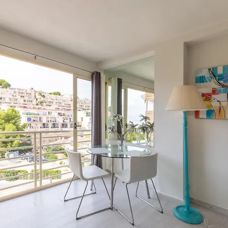 Zeus Apartment *